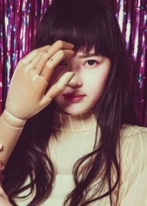 SHOW TIME — a young actress：久世珠璃（ihme issue2 表紙）