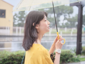 ihme 『issue8』（Neon）に出演した小畑依音が「キリンビバレッジ・午後ティーHAPPINESSプロジェクト」に出演