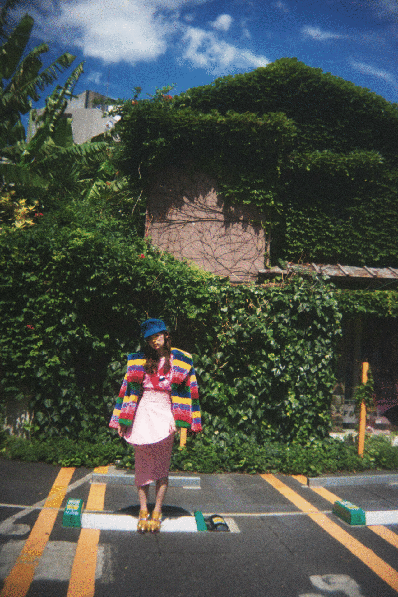 ihme『issue3』（SWEET）神谷由香／ color journey・夏の外苑前 国立競技場に彩り添えて