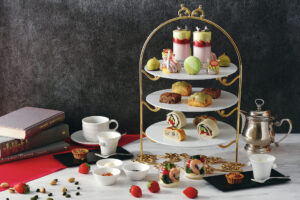 ホテル インターコンチネンタル 東京ベイの5店舗で旬の苺と“ナッツの女王”と称されるピスタチオをふんだんに使ったアフタヌーンティーを提供