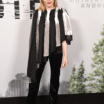 大人気女優のクロエ·グレース·モレッツが ルイ·ヴィトンをまとい映画 『マザー/アンドロイド』 のプレミアに登場