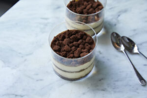 素材や製法にこだわったクラシカルな「プレーンティラミス」がDEAN & DELUCAから登場