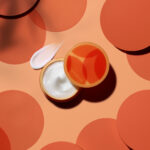 乾燥の厳しくなる冬のお手入れにフレッシュなうるおいを届ける『ナイトタイムパック 酵美人 2022』が数量限定で発売中。