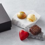 【テイクアウト用チョコ限定100個】口の中で広がる様々なフルーツと合わせたフローラルなチョコレートボックス。