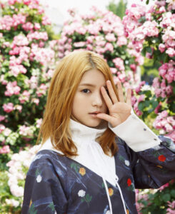 ihmeの姉妹媒体、kukka #1:女優・川島海荷インタビュー