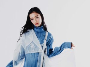 ihme 『issue6』に出演した汐谷友希がreGretGirl「グッドバイ」Official Music Videoに出演