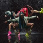 カリフォルニアのクラシックなブーツで知られるグファッションブランドUGGからダンサーで振付師PARRIS GOEBELをビジュアルに起用した新作RAINを発表