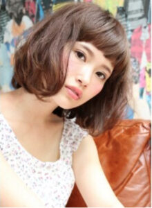 大人ボブにオススメ！ふんわりクセ毛風パーマ×アッシュベージュ