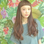 個性的厚めマッシュバング☆くせ毛風ウェーブロングでフレンチガーリースタイル