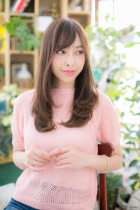 色っぽななめバングでモテ確実♡ワンカールミディロング