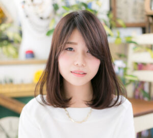 「長めななめバング」が色っぽい大人のボブディヘア