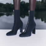 英国の高級ファッションブランドAlexander McQueen2022年春夏プレコレクションより新作ブーツが登場