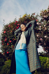 レディースブランドのROSE BUDが『自由にお洋服を楽しもう、日常を楽しもう』をテーマにした2022SPRING シーズンヴィジュアル公開！