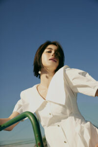 元 E-girlでモデル・女優・アーティストなど多方面で活躍する佐藤晴美を起用したファッションブランドrienda 2022 Spring & Summer シーズンヴィジュアル公開