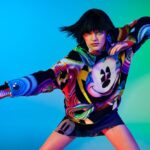 バルセロナ発のファッションブランド「Desigual(デシグアル)」より、ディズニーのミッキーマウスとの2022年春夏の新作コレクション”DANCE!”が登場。