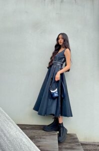 【Alexander McQueen】「The Curve」バッグのミニサイズが登場！Kōkiや福士リナらが彩りを添える