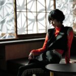 アーティスト・女優の平手友梨奈が着こなす「H&M Studio SS22」が発売