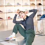 人気ダンサーのHOnOKAをモデルに起用したワイルドなデザインのNIKE AIR MAX 90 SEがatmos pinkで発売