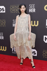 【ルイ·ヴィトン】アンバサダーのチョン·ホヨンらが 放送映画批評家協会賞授賞式 (Critics Choice Awards)でルイ·ヴィトンを着用