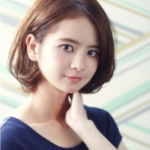 やや強めのランダムなカールでスパイスカールボブ