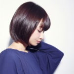 シンプルにフェイスラインに切り揃えたシンプルツヤ王道モードボブ