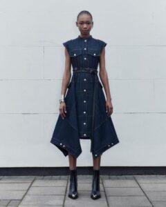 【Alexander McQueen】2022年秋冬プレコレクションルック画像を公開