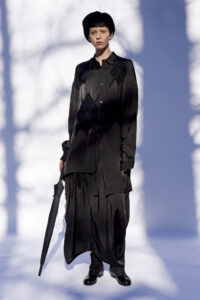 Y's、2022-23秋冬最新コレクションを日本国内ストア及び公式オンラインブティックで展開