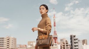 女優の黒島結菜がアンバサダーを務めるマイケル・コース、2022年フォールキャンペーンを発表