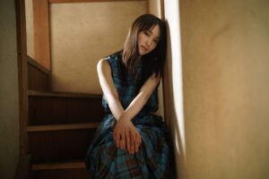 櫻坂46キャプテン・菅井友香が「B.L.T.12月号」で卒業グラビアを披露！ 欅坂46時代から現在に至るまで、７年間の想いを赤裸々に語る20,000字超インタビューも!!