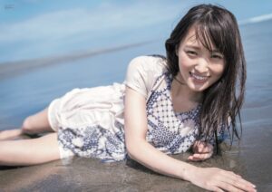 櫻坂46キャプテン・菅井友香が卒業グラビアを披露する「B.L.T.12月号」表紙を公開！　「みなさんの応援が伝わるたび、自信になっていきました」と20,000字超インタビューで赤裸々に想いを語る