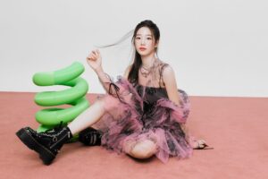 パフォーマンス最強ガールグループ　LE SSERAFIMのメンバー KAZUHAが韓国コスメブランド「エチュード」の新ミューズに就任！