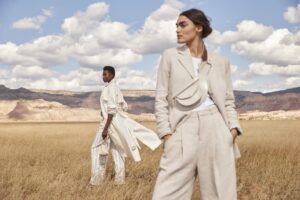 バナナ・リパブリック、自然の美しさやエレガントさをデザインに落とし込んだ最旬コレクションを発売