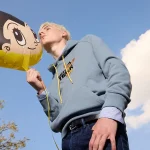 Onitsuka Tiger x『鉄腕アトム』新たにタイガーイエローのブーツに履き替えたアトムが登場