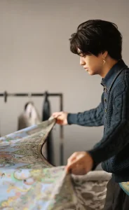 【エトロ】King & Prince 髙橋海人が辿るエトロの世界を紐解く旅