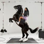 コーチ、"ソーホー スニーカー" の新キャンペーン "Not Just For Walking" を発表