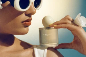 【ジョー マローン ロンドン】太陽のぬくもりを感じるソーラーセント「フランジパニ フラワー」が数量限定登場