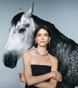 「COLLEZIONE 1967」ハイジュエリーコレクション：ポメラートの哲学を体現するコレクションの誕生