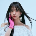 ihmeインタビュー・アーティスト：三品 瑠香「撮影の空気やポージングも普段とは違った雰囲気で楽しかったです。メイクは水色のアイラインがお気に入りで、スタイリングは私の好みど真ん中でときめきました」