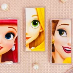 粧美堂から大人のためのディズニープリンセスコスメが新登場！“プリンセス気分”をまとえるフェイスマスク&10色アイパレット