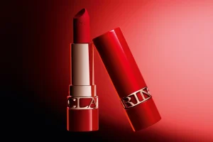 濃密で鮮やかな発色、洗練のマットフィニッシュリップが登場