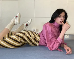 新作スニーカー〔グッチ シフト〕