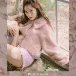 ＜PJ FASHION＞ランジェリーブランドPEACH JOHNのアパレルラインから、2025年冬の新作コレクションが発売