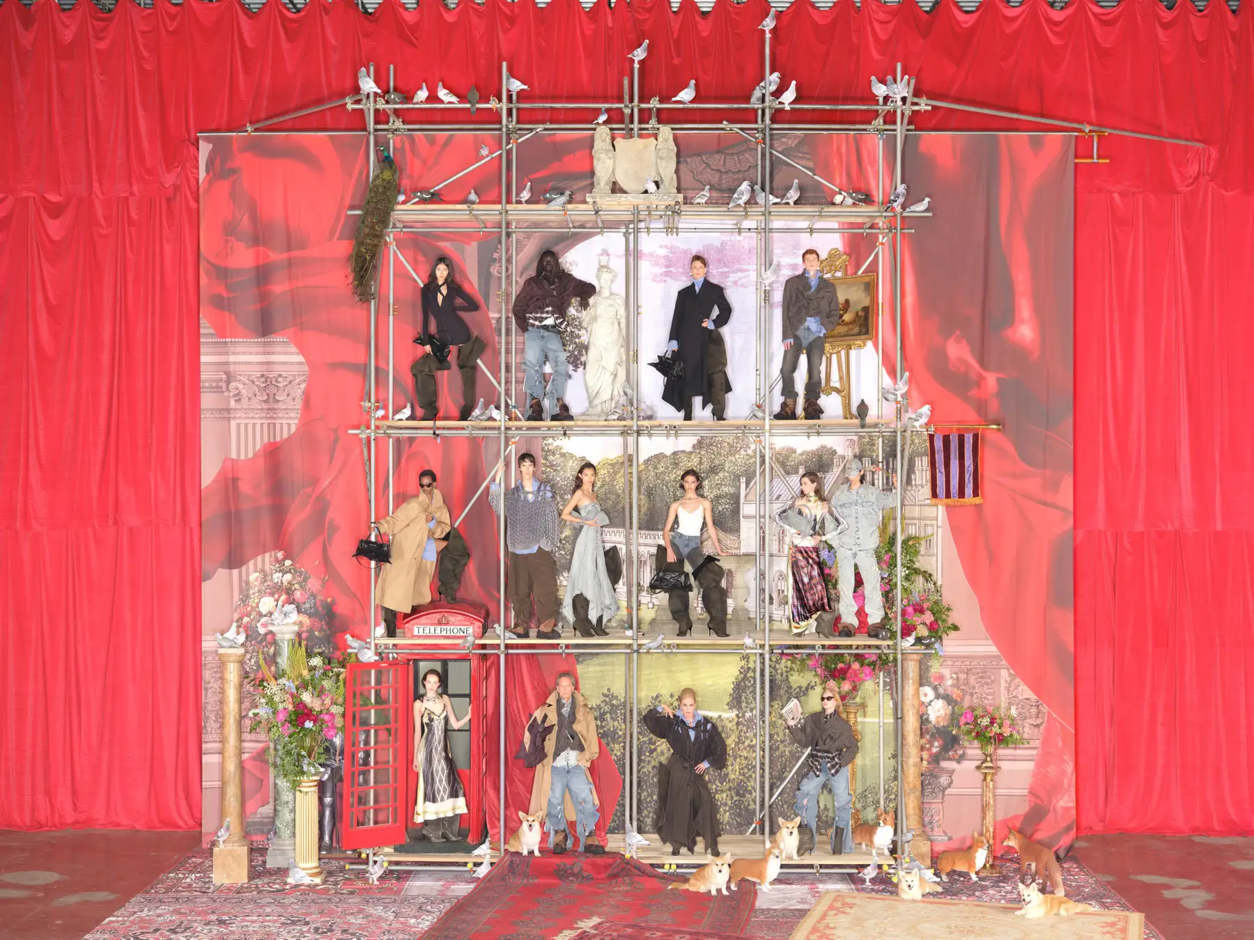 H&M、遊び心と革新が融合する新時代のファッションを提案する、2025年秋のデザイナーコラボレーションコレクション「Glenn Martens × H&M」をついに解禁