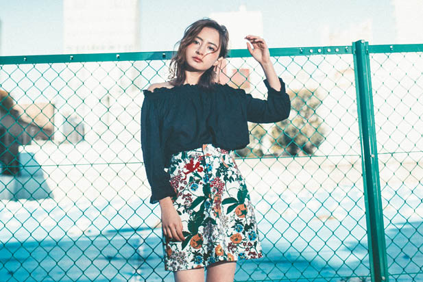 都市の余白に咲く、モダン・フェミニニティ