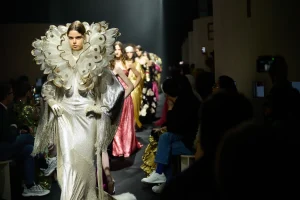 ヴァレンティノ 2026年春夏コレクション 'スペキュラ ムンディ(Specula Mundi) 'を発表