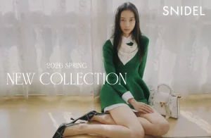 ＜SNIDEL(スナイデル)＞「Breeze Wave」をテーマとする華やかな2026年春のコレクションカタログを公開！