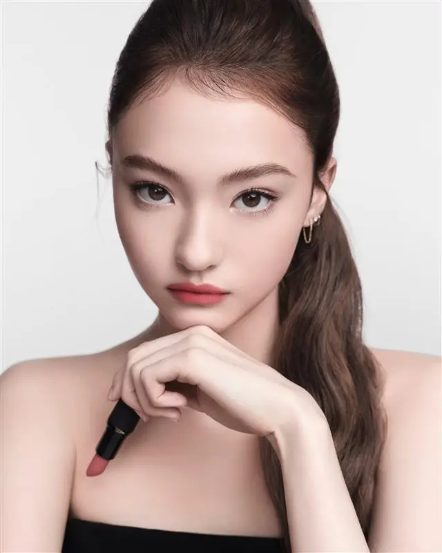 【M·A·C】「パウダー キス」シリーズが記録的ヒット。発売直後からリップスティックの1日売上が約2倍*、新リップはリニューアル前比約34倍*に