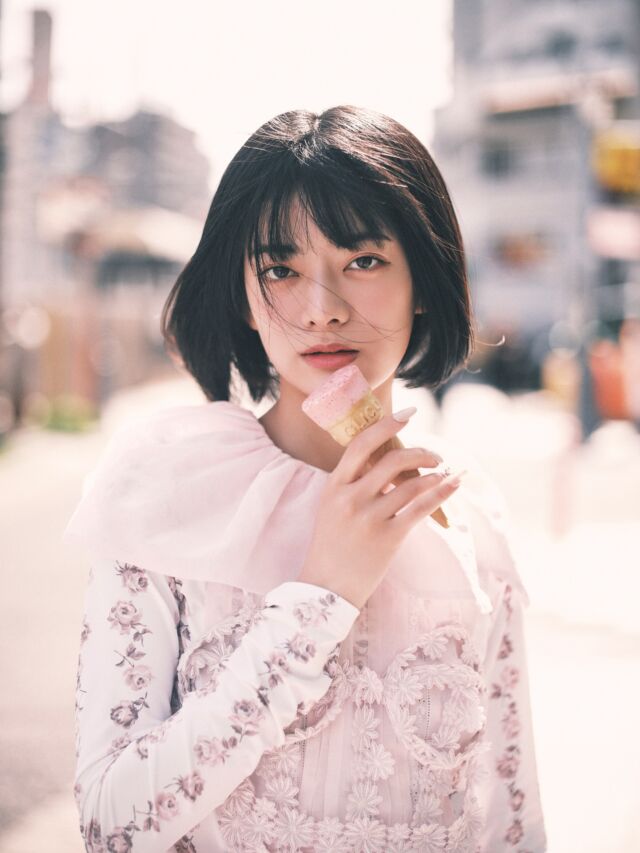 Unfolding 
Mirage

MODEL_Kelly Nishida（STARDUST PROMOTION）
PHOTO_Kiruke
STYLE_Reica Ijima
HAIR & MAKE DIRECTION_Kazunori Tanimoto（COVER HAIR）
HAIR & MAKE_Kanon Kimura（COVER HAIR）

西田 圭李（にしだ・けりい）
2003年11月1日生まれ。東京都出身。身長161cm。趣味：映画鑑賞、ミュージカル鑑賞、弾き語り。特技：水泳、チアダンス、ヒプホップダンス、アコースティックギター。スターダストプロモーション所属。
マクドナルドのCMをはじめ、back number、SHISHAMOのMVへ出演するほか、舞台や映画、ドラマでも幅広く活躍。アンニュイでミステリアスな雰囲気を醸し出す演技派女優。近況として、MV花譜「代替嬉々」、トンボコープ「始まりの合図」へ出演。
Instagram：＠kelly1101_official